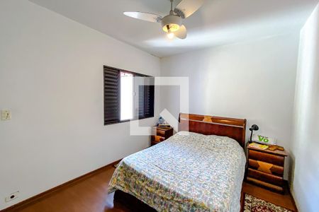 Casa à venda com 186m², 4 quartos e 2 vagasQuarto 2 - Suíte