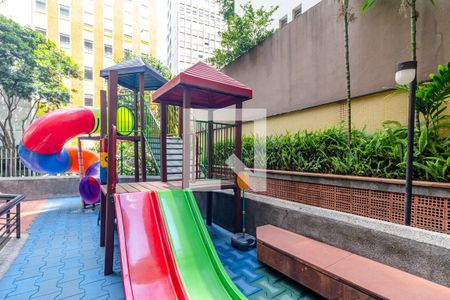 Apartamento à venda com 241m², 3 quartos e 3 vagasÁrea comum - Playground