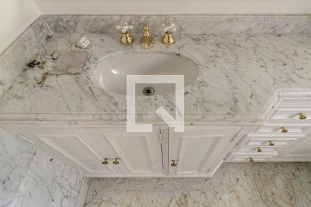 Apartamento à venda com 241m², 3 quartos e 3 vagasBanheiro 3 - Suíte