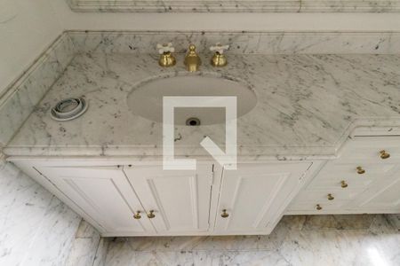 Apartamento à venda com 241m², 3 quartos e 3 vagasBanheiro 2 - Suíte