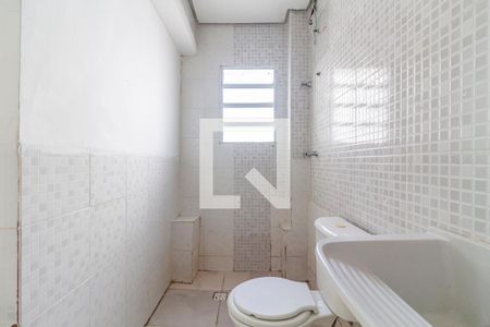 Banheiro de kitnet/studio para alugar com 1 quarto, 32m² em Vila Romana, São Paulo