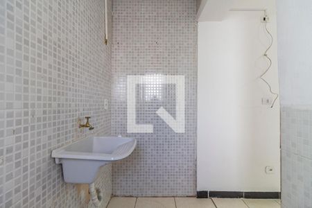 Banheiro de kitnet/studio para alugar com 1 quarto, 32m² em Vila Romana, São Paulo