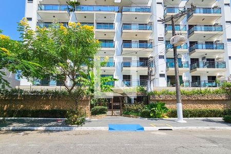 Apartamento para alugar com 100m², 3 quartos e 1 vaga Apartamento para alugar com 100m², 3 quartos e 1 vagaFachada
