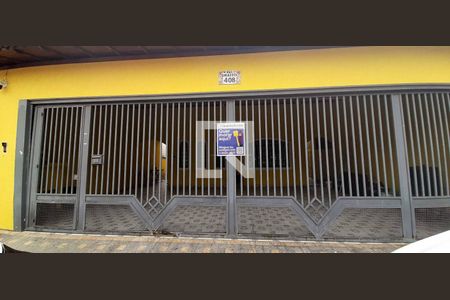 Casa à venda com 300m², 3 quartos e 4 vagas Casa à venda com 300m², 3 quartos e 4 vagasFachada da Casa