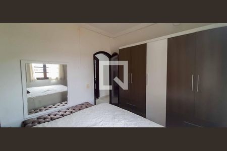 Casa à venda com 300m², 3 quartos e 4 vagas Casa à venda com 300m², 3 quartos e 4 vagasQuarto 2