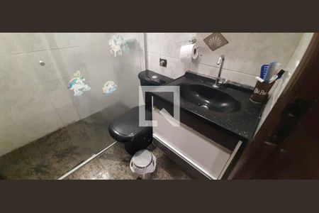 Casa à venda com 300m², 3 quartos e 4 vagas Casa à venda com 300m², 3 quartos e 4 vagasBanheiro Social