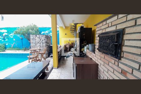 Casa à venda com 300m², 3 quartos e 4 vagas Casa à venda com 300m², 3 quartos e 4 vagasChurrasqueira