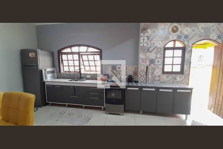 Casa à venda com 300m², 3 quartos e 4 vagas Casa à venda com 300m², 3 quartos e 4 vagasCozinha