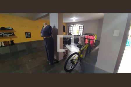 Casa à venda com 300m², 3 quartos e 4 vagas Casa à venda com 300m², 3 quartos e 4 vagasGaragem