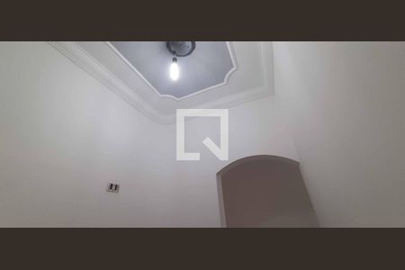 Casa à venda com 300m², 3 quartos e 4 vagas Casa à venda com 300m², 3 quartos e 4 vagasEscritorio