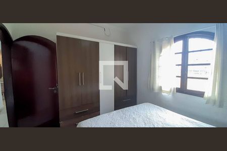 Casa à venda com 300m², 3 quartos e 4 vagas Casa à venda com 300m², 3 quartos e 4 vagasQuarto 2