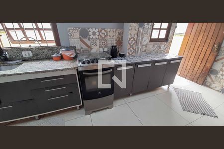 Casa à venda com 300m², 3 quartos e 4 vagas Casa à venda com 300m², 3 quartos e 4 vagasCozinha