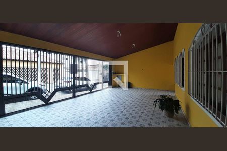 Casa à venda com 300m², 3 quartos e 4 vagas Casa à venda com 300m², 3 quartos e 4 vagasGaragem