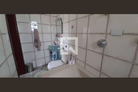 Casa à venda com 300m², 3 quartos e 4 vagas Casa à venda com 300m², 3 quartos e 4 vagasBanheiro