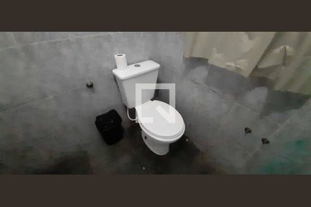 Casa à venda com 300m², 3 quartos e 4 vagas Casa à venda com 300m², 3 quartos e 4 vagasBanheiro