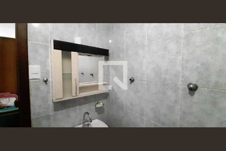 Casa à venda com 300m², 3 quartos e 4 vagas Casa à venda com 300m², 3 quartos e 4 vagasBanheiro