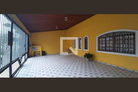 Casa à venda com 300m², 3 quartos e 4 vagas Casa à venda com 300m², 3 quartos e 4 vagasGaragem