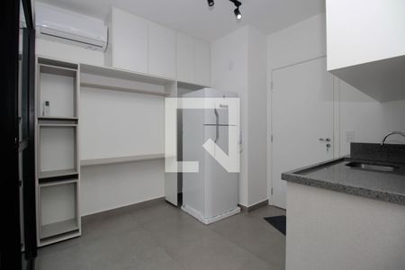 Sala/Cozinha de kitnet/studio para alugar com 1 quarto, 23m² em Pinheiros, São Paulo