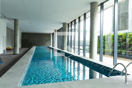 Studio à venda com 57m², 1 quarto e 1 vaga Studio à venda com 57m², 1 quarto e 1 vagaPiscina Coberta