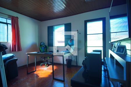 Sala de casa à venda com 4 quartos, 300m² em Costa E Silva, Porto Alegre
