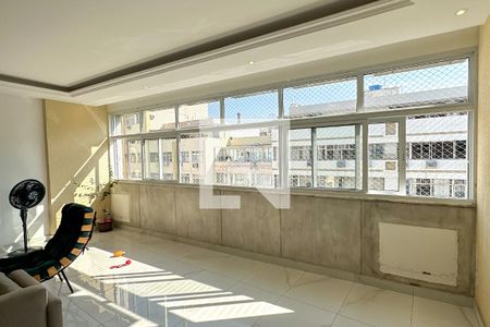 Apartamento à venda com 180m², 3 quartos e 1 vagaSala
