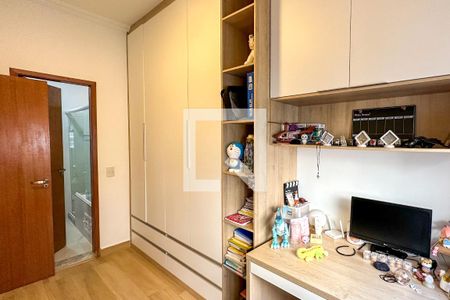 Apartamento à venda com 180m², 3 quartos e 1 vagaSuíte 02