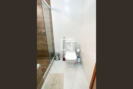 Apartamento à venda com 180m², 3 quartos e 1 vagaBanheiro de suíte 01