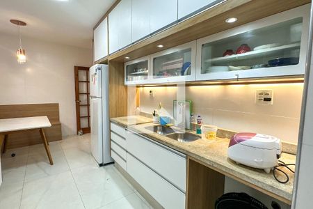 Apartamento à venda com 180m², 3 quartos e 1 vagaCozinha