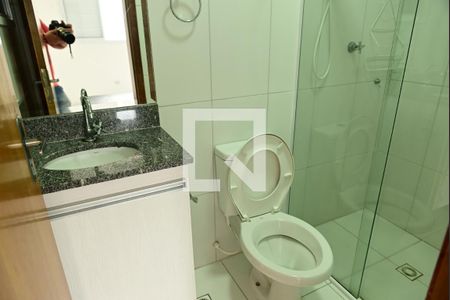 Banheiro Suite de apartamento para alugar com 2 quartos, 60m² em Nova Mirim, Praia Grande