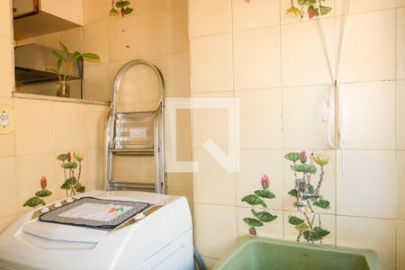Apartamento à venda com 70m², 2 quartos e 1 vagaÁrea de Serviço