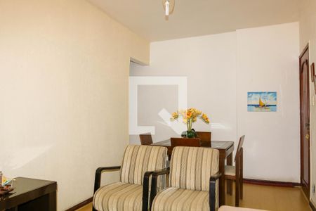 Apartamento à venda com 70m², 2 quartos e 1 vagaSala