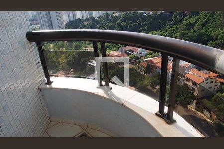 Apartamento para alugar com 230m², 5 quartos e 4 vagasSacada Quarto 3 - Suíte