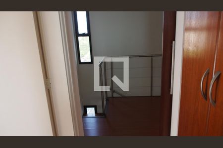 Apartamento para alugar com 230m², 5 quartos e 4 vagasCorredor