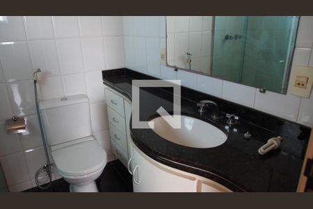 Apartamento para alugar com 230m², 5 quartos e 4 vagasBanheiro da Suíte 3