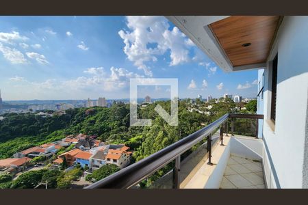 Apartamento para alugar com 230m², 5 quartos e 4 vagasVista da Sala
