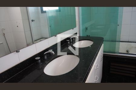 Apartamento para alugar com 230m², 5 quartos e 4 vagasBanheiro Suíte master