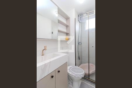 Banheiro de apartamento à venda com 2 quartos, 44m² em Centro, Canoas