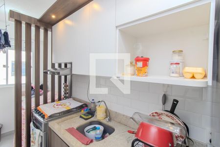 Cozinha de apartamento à venda com 2 quartos, 44m² em Centro, Canoas