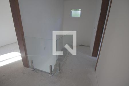 Escada de casa de condomínio para alugar com 3 quartos, 135m² em Bairro Fátima, Canoas