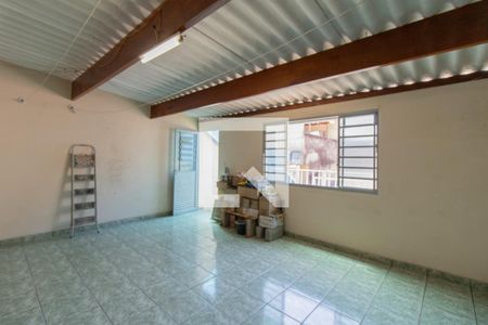 Casa à venda com 168m², 2 quartos e 1 vaga Casa à venda com 168m², 2 quartos e 1 vagaArea de Serviço