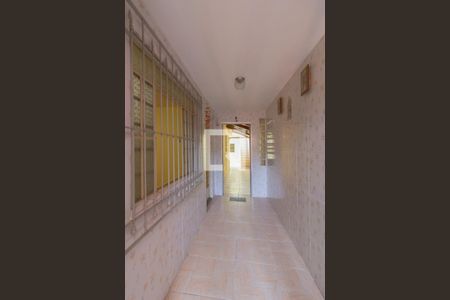 Casa à venda com 168m², 2 quartos e 1 vaga Casa à venda com 168m², 2 quartos e 1 vagaCorredor Lateral