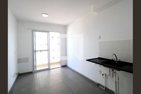 Sala - Cozinha de apartamento para alugar com 1 quarto, 29m² em Parque Vitória, São Paulo