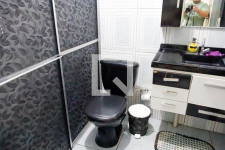 Casa à venda com 90m², 3 quartos e 2 vagasBanheiro