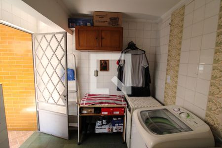 Casa à venda com 80m², 2 quartos e 1 vagaÁrea de Serviço