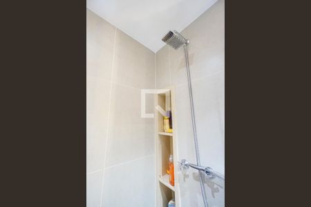 Apartamento à venda com 114m², 2 quartos e 2 vagasChuveiro