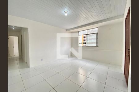 Sala de apartamento para alugar com 1 quarto, 80m² em Vila Laura, Salvador