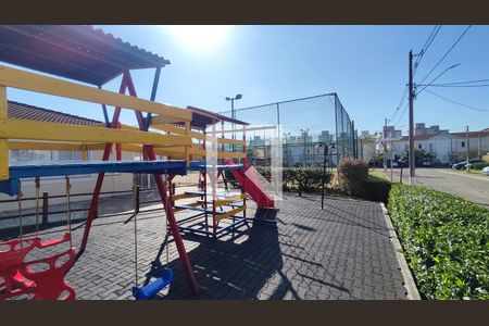 Casa de condomínio à venda com 83m², 3 quartos e 2 vagas Casa de condomínio à venda com 83m², 3 quartos e 2 vagasÁrea comum - Playground