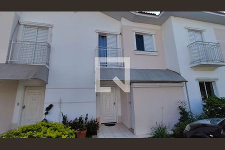 Casa de condomínio à venda com 83m², 3 quartos e 2 vagas Casa de condomínio à venda com 83m², 3 quartos e 2 vagasFachada