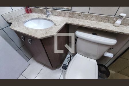 Casa de condomínio à venda com 83m², 3 quartos e 2 vagas Casa de condomínio à venda com 83m², 3 quartos e 2 vagasBanheiro 2