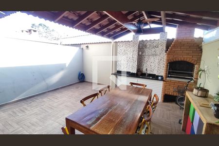 Casa de condomínio à venda com 83m², 3 quartos e 2 vagas Casa de condomínio à venda com 83m², 3 quartos e 2 vagasChurrasqueira - Quintal